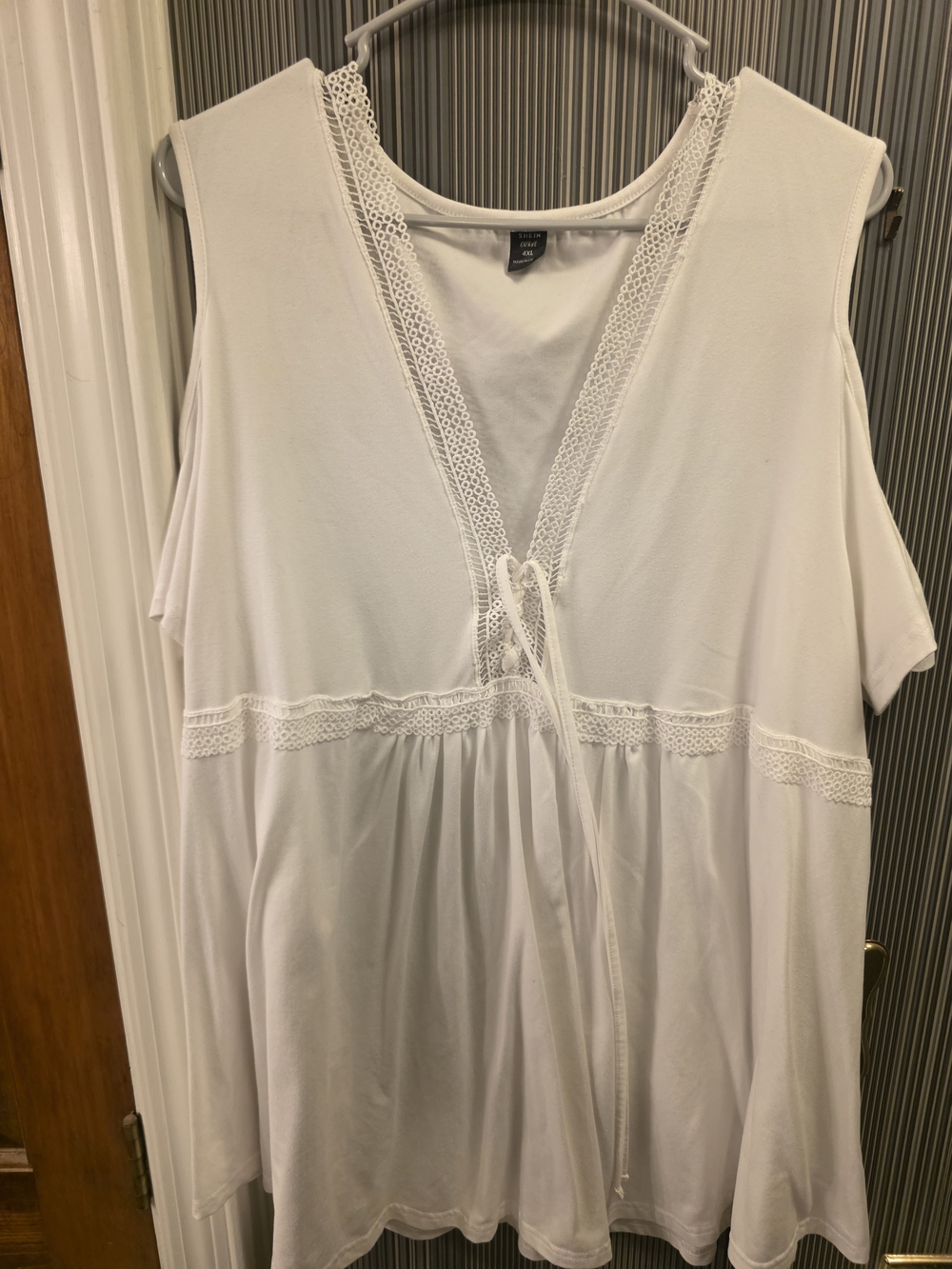SHEIN White Lace-Trim V-Neck Sleep Top
